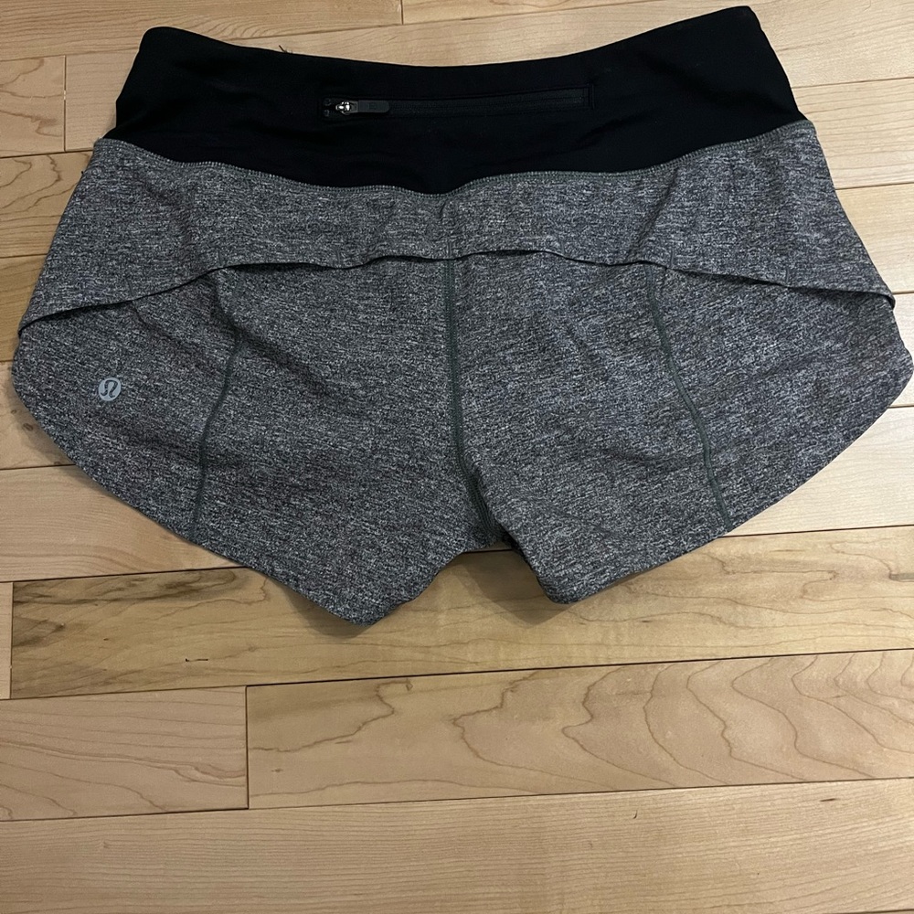 Lululemon Speed-Up Shorts Size 2 - image 2